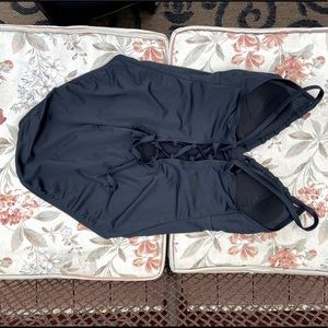 Feminine Black Suit sz 16-18. Worn 2x - Washed 1x.